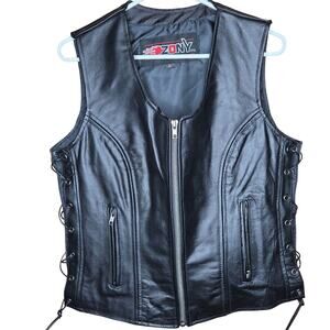 ZONY Inc. woman's Leather riding vest size large gun pockets ties